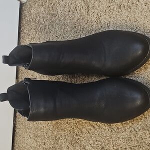 Ingaro.  Women’s Black Buckle Ankle Boots Booties Side Zip Size 10